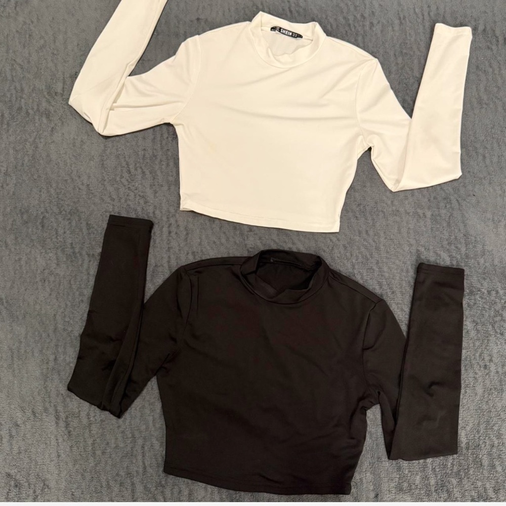 Bundle shein 2 crop top white and black